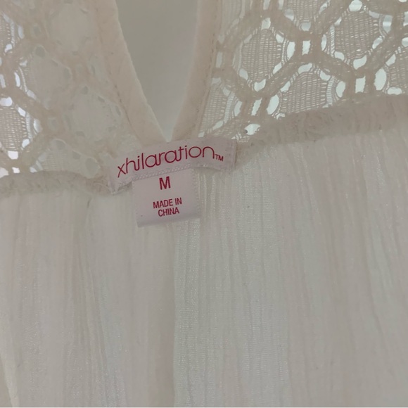 Xhilaration White Embroidered Sleeveless Tank Top, size Med - Picture 3 of 6